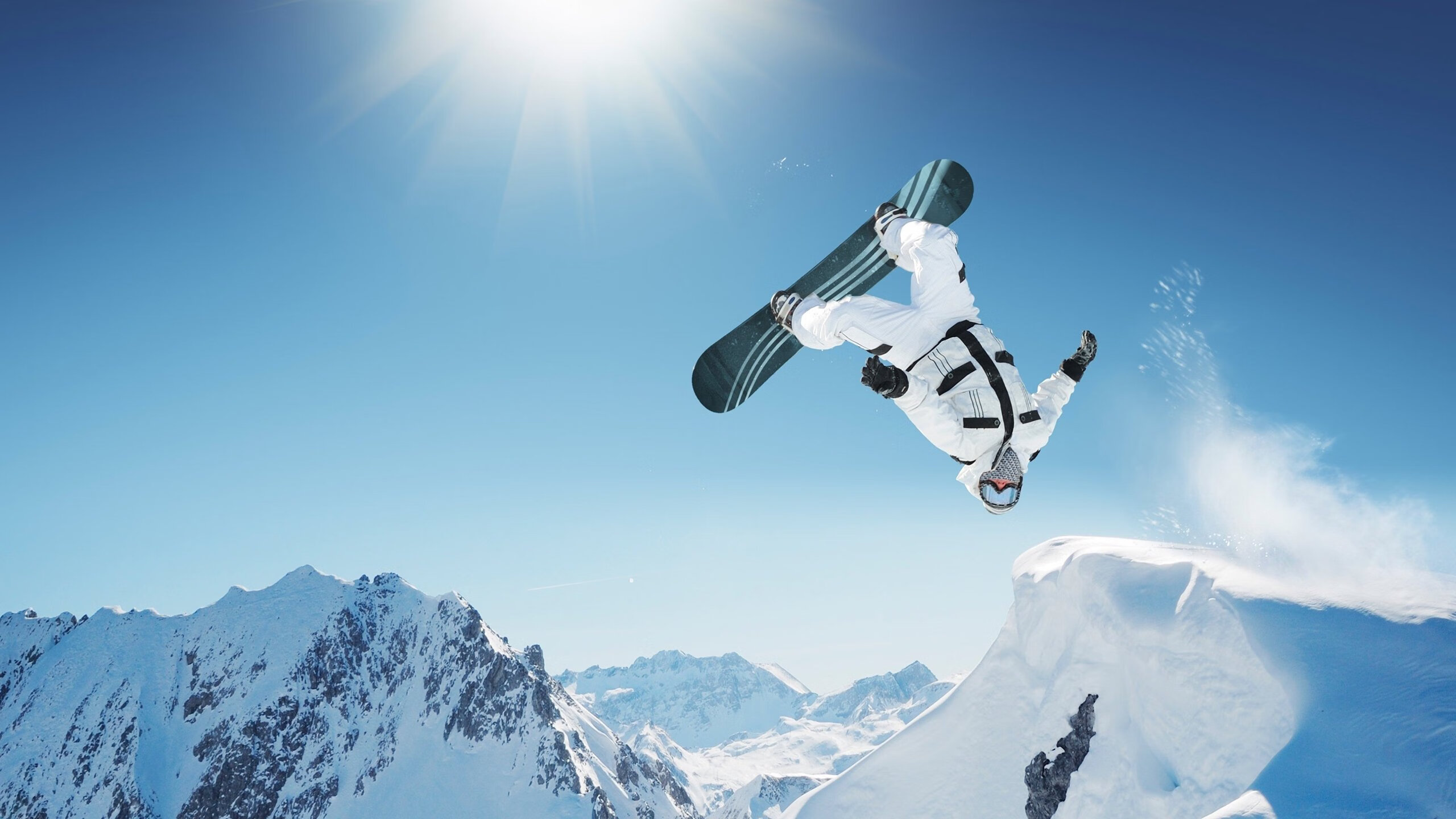 xingkong-_全民冰雕跑：冬日冰雪运动新体验_，全民参与冰雪运动