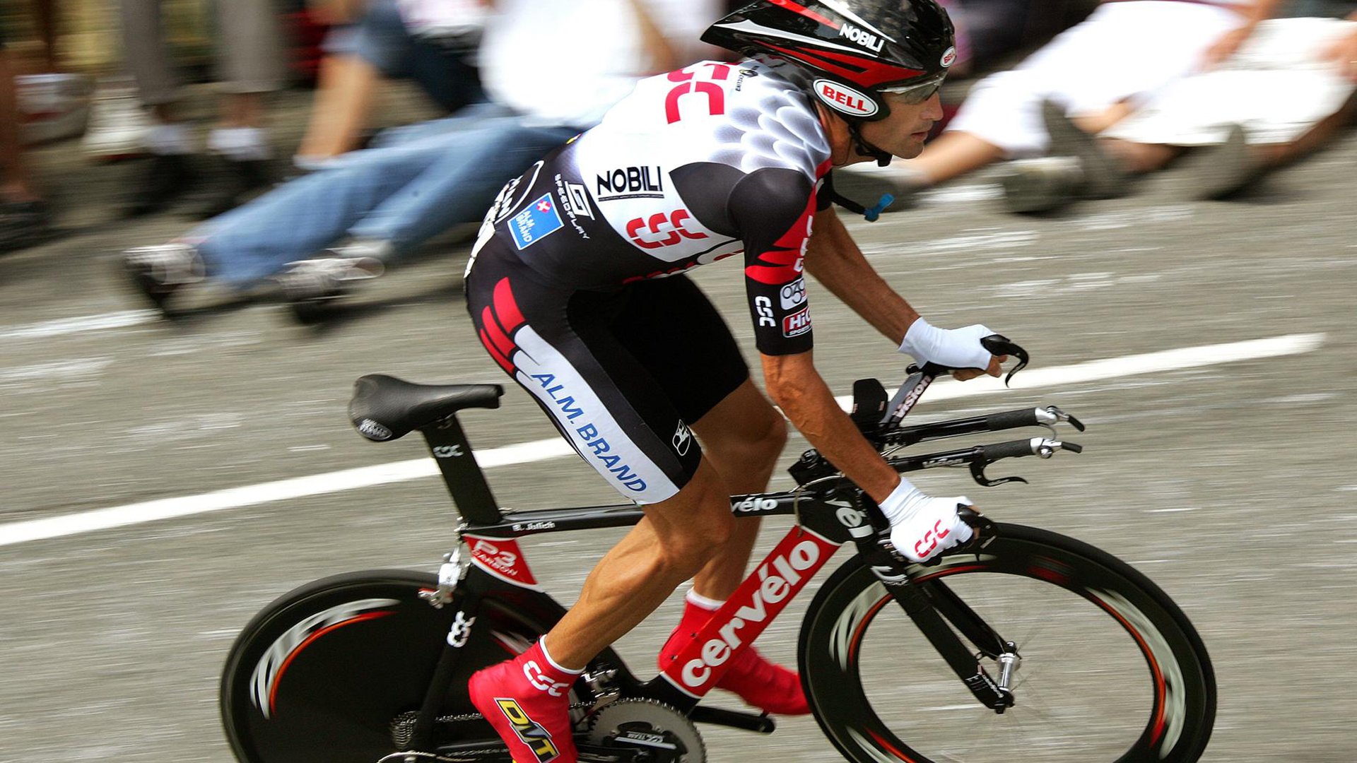 _全民冰雕跑：冬日冰雪运动新体验_，全民参与冰雪运动